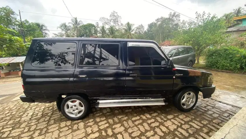 Kijang super standar