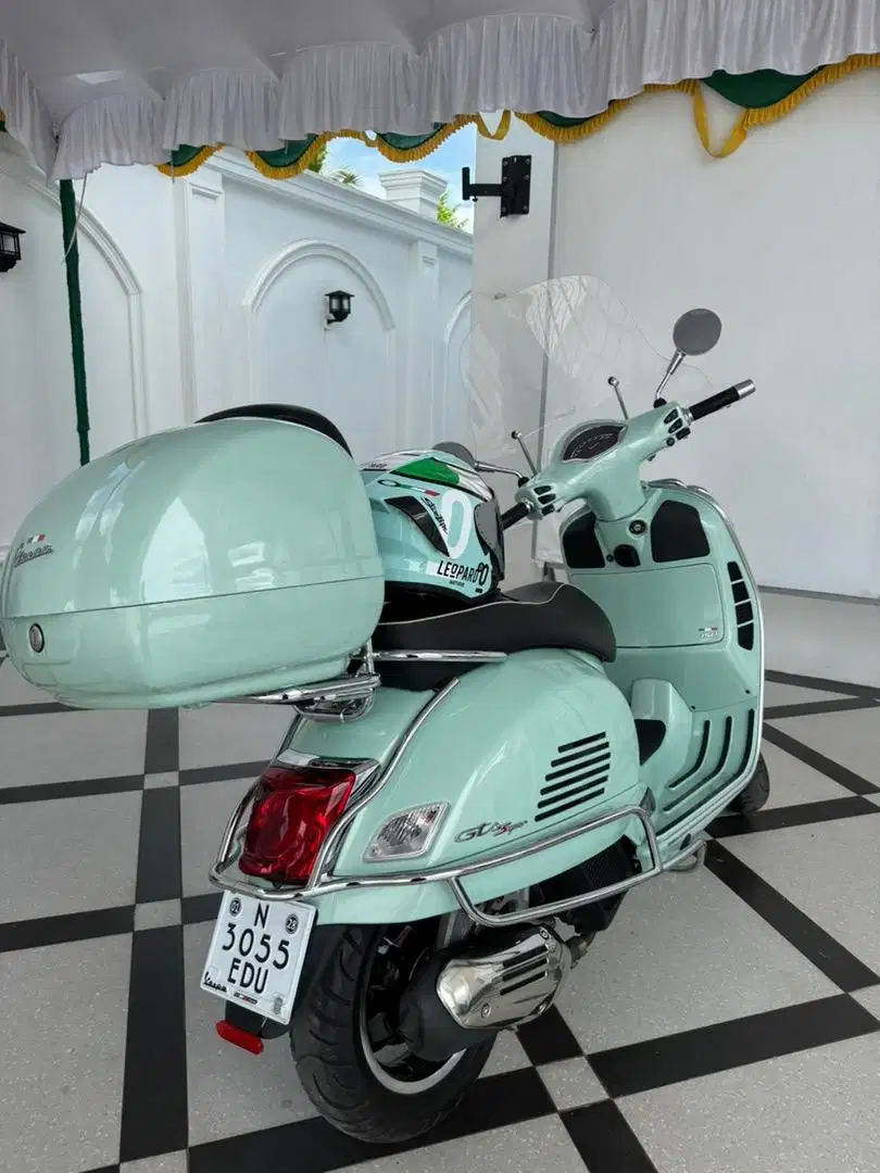 Vespa GTS 150 super