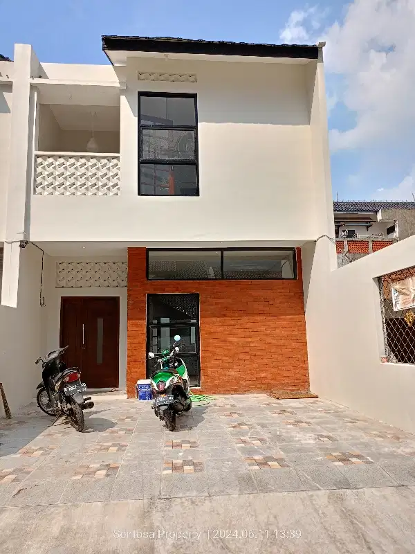 Sisa 1 Unit Rumah Baru 2 Lantai di Margahayu Raya Buah Batu