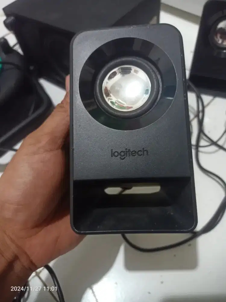 Speaker Logitech z213