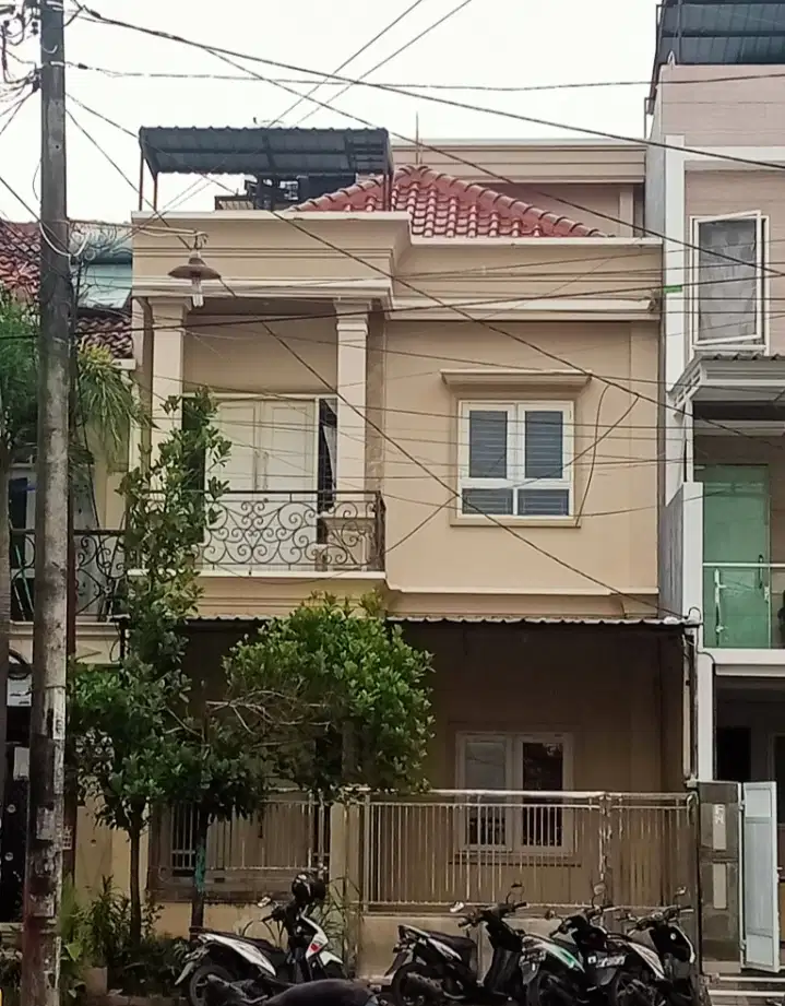 Rumah kompleks Lily Panakkukang Boulevard