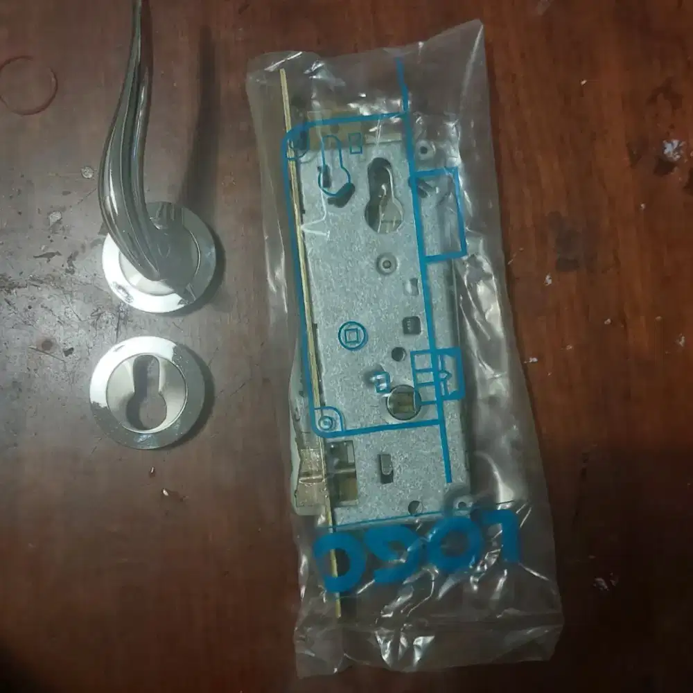 3 Handle dan Body Silinder CISA LOGO Italia