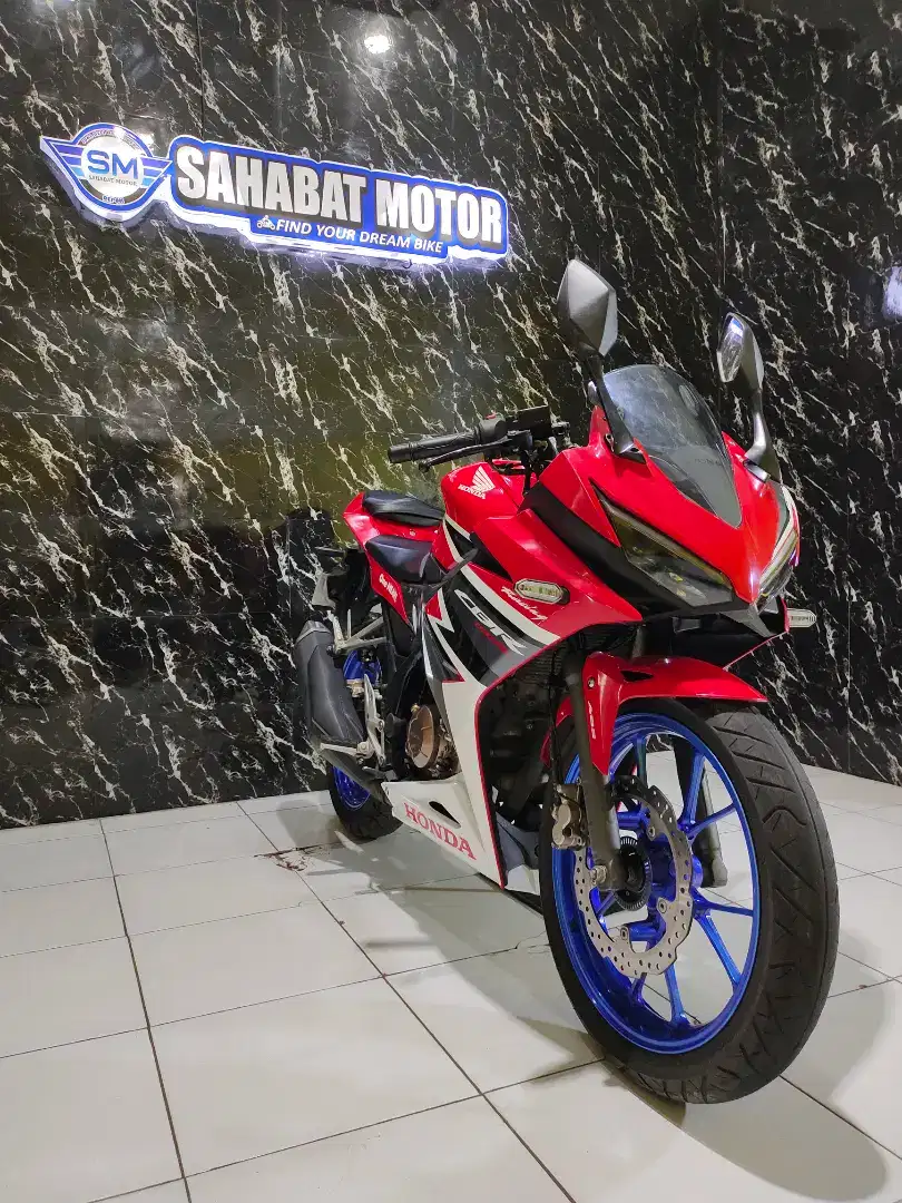 PROMO DP 500RB - CBR 150R ABS TH 2019 SIAP PAKAI