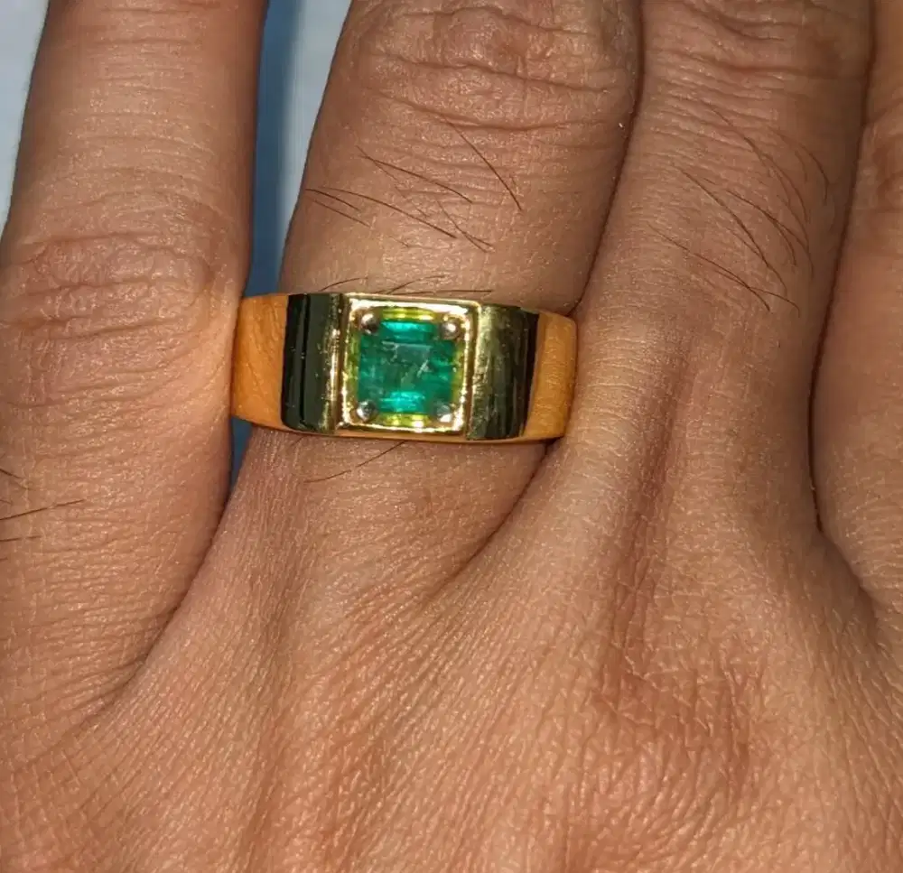 Loose Stone Zambian Emerald, Bluish Green color