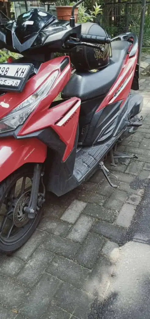 Jual Vario 125 Merah Tahun 2018