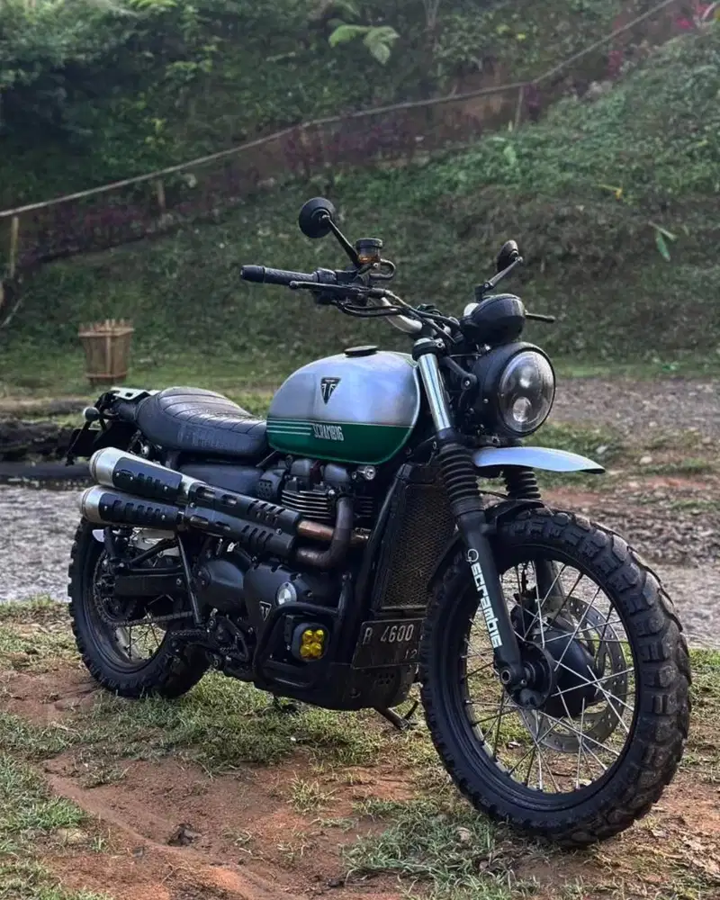 TRIUMPH STREET SCRAMBLER 900 bobber bonneville xe xc 1200