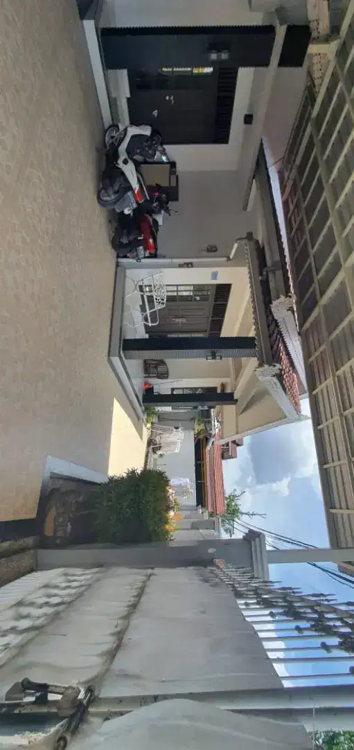 di jual rumah di jln .A.yani. jln bumi mas raya.komplek Bumi Pertiwi 2