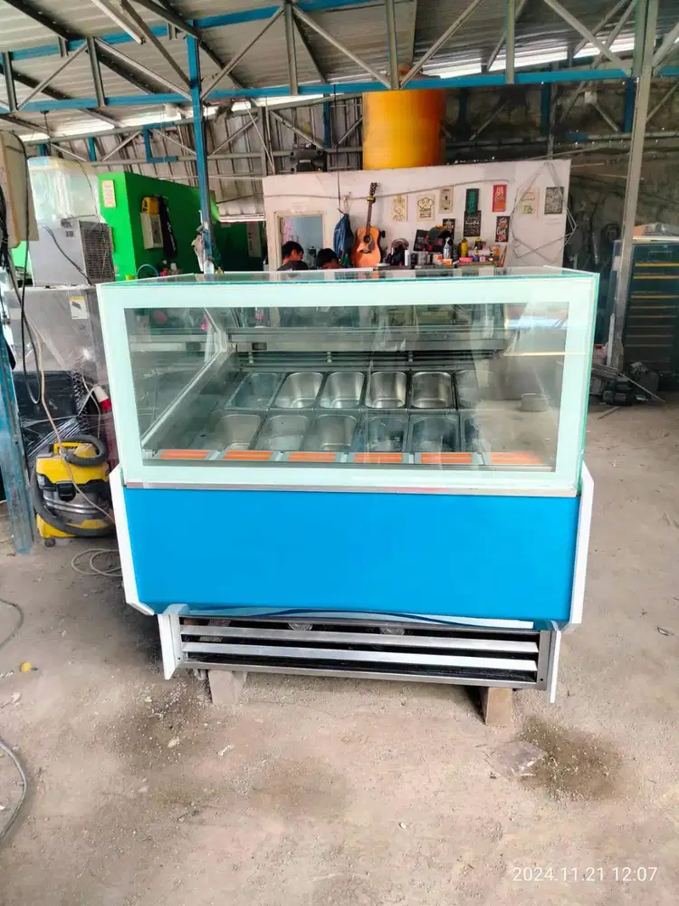 SNOW VILLAGE Gelato Showcase 12 Bin (SECOND)