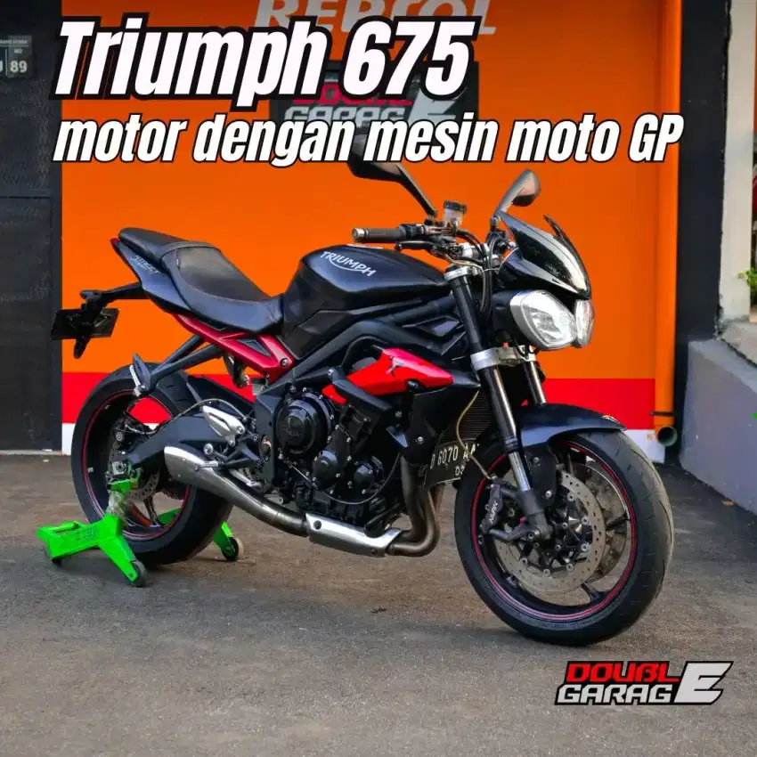 Triumph Street Triple 675  Hitam  2017 istimewa langka