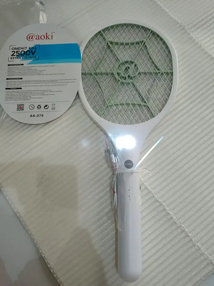 60rb BARU
Dijual Raket Nyamuk Senter Charger Merk Aoki USB-TYPE C