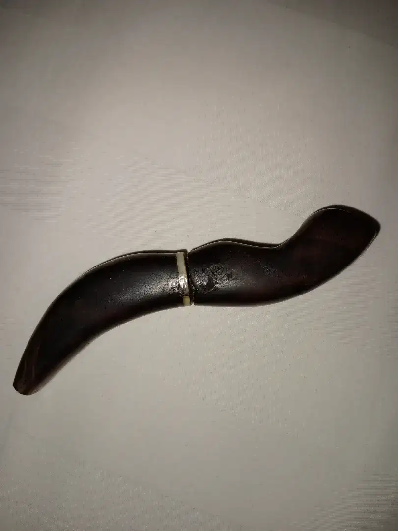 Pusaka Badik gecong Bugis aka pipa cangklong kayu nagasari