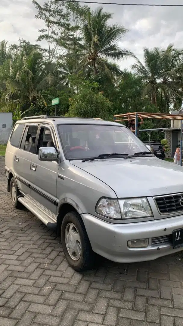 Kijang LGX tahun 2000