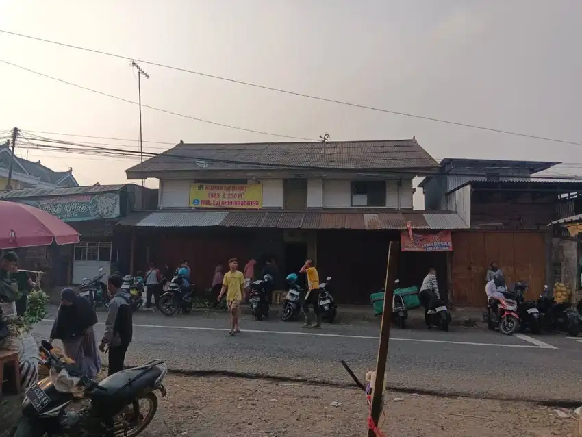 Ruko Timur Pasar Kertek