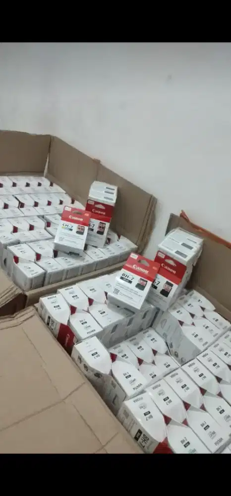 Penampung cartridge cartridge printer baru dan bekas