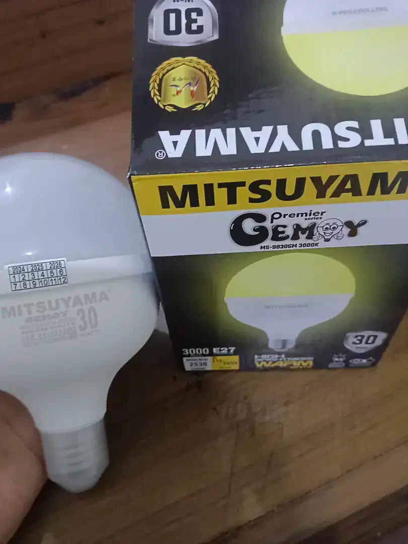 LAMPU WARM WHITE 30WATT MITSUYAMA BARU BELUM PERNAH DIPAKAI