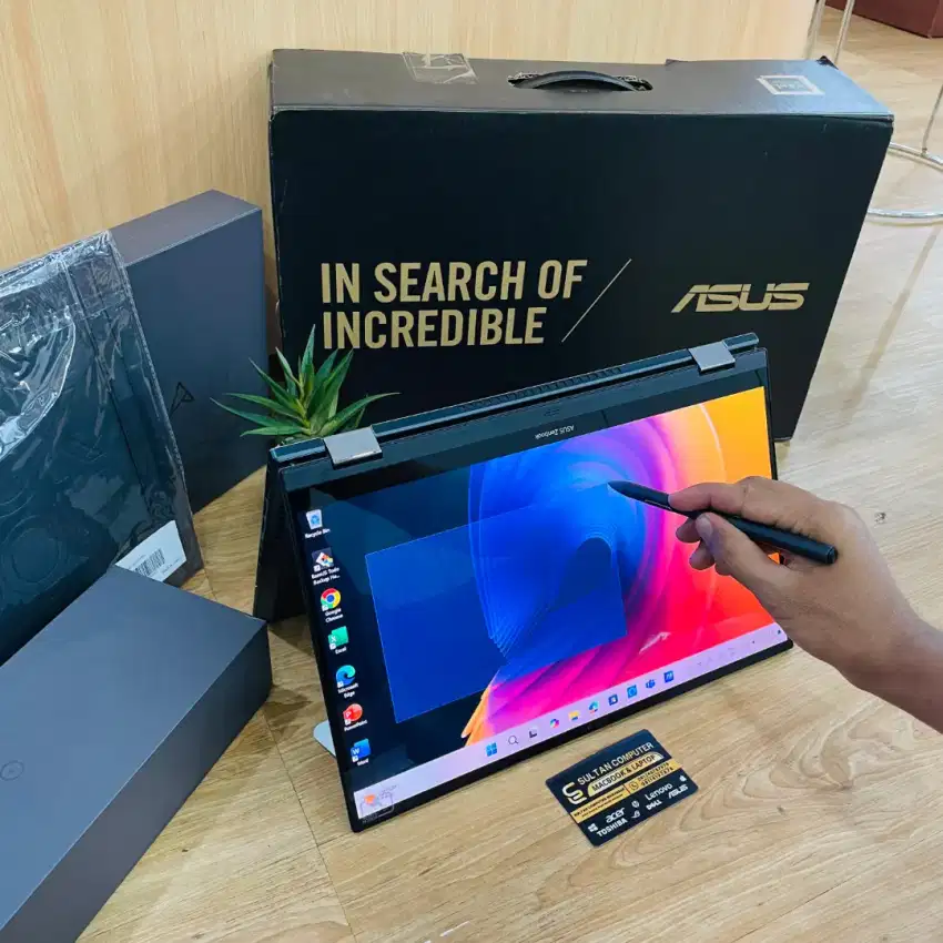 LIKENEW OPEN BOX.! ASUS ZENBOOK PRO 15 Flip OLED. Core i7, Garansi.