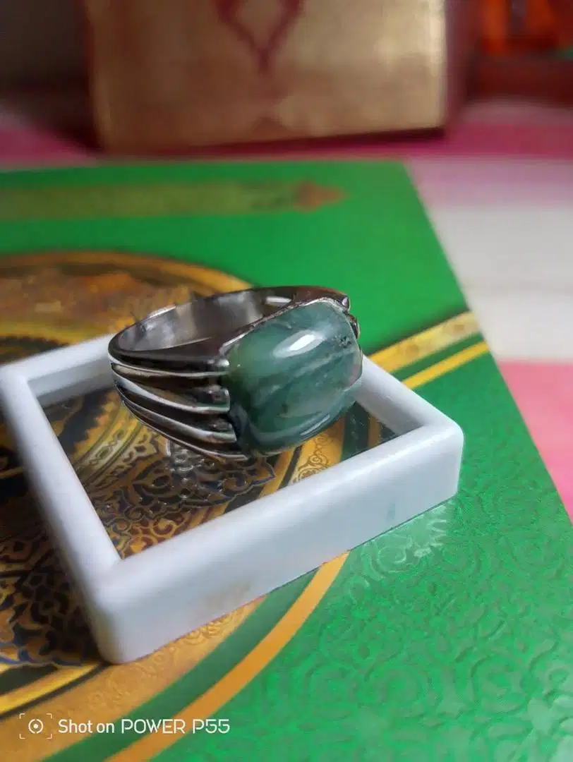 Cincin batu permata sudah 90 tahu