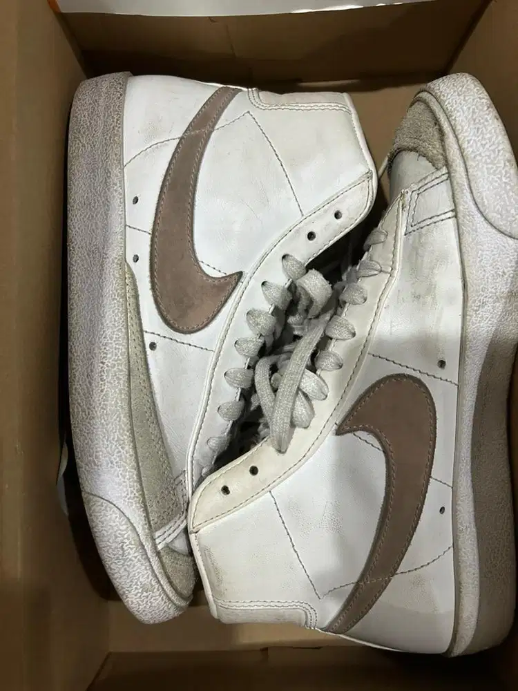 Nike Women Blazer Mid ‘77 Shoes