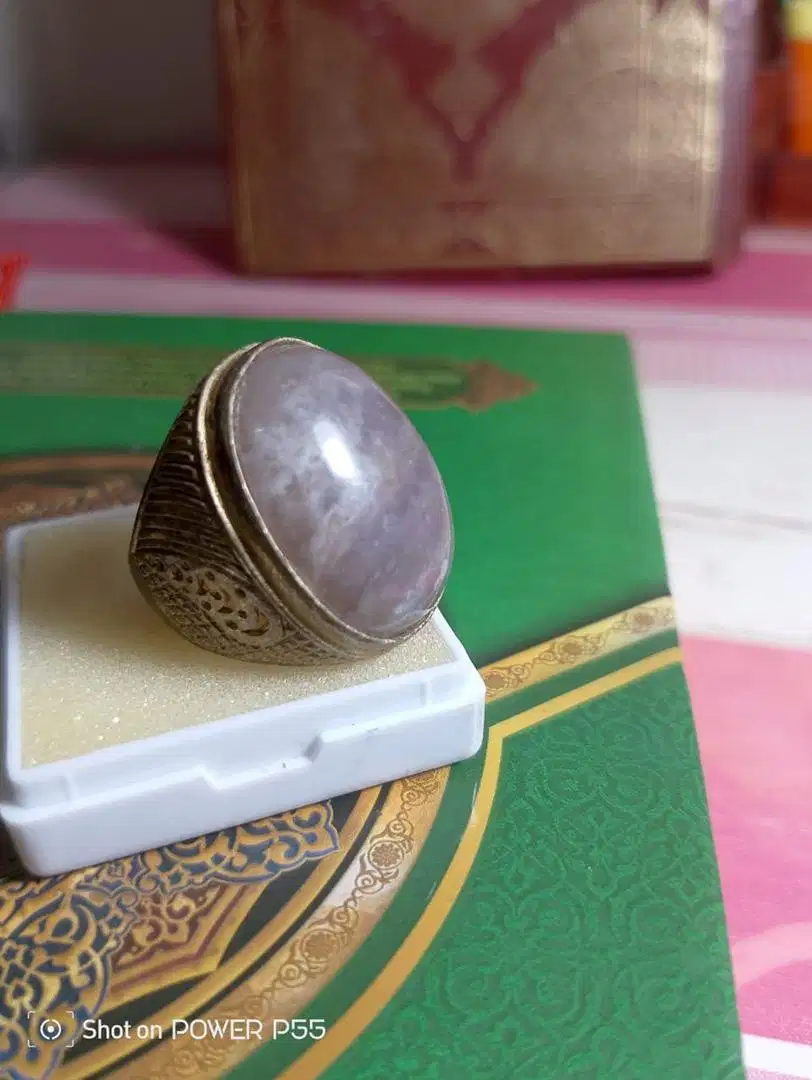 Batu cincin sudah 90 tahun