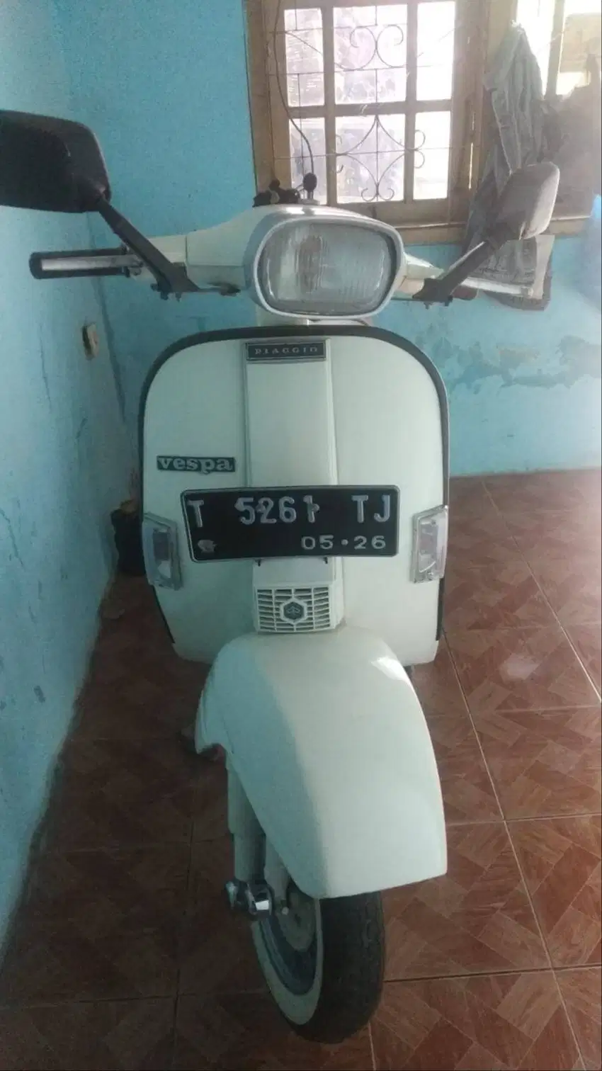 Vespa P150XE tahun 1983