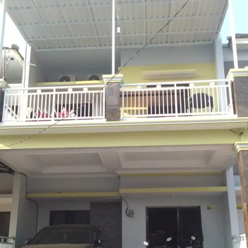 Balkon atas lantai rumah