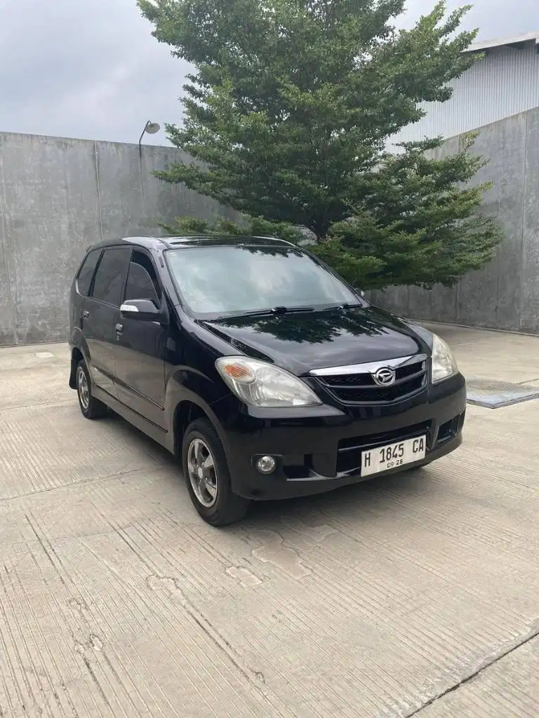 Xenia 1.0 Li M/T 2008