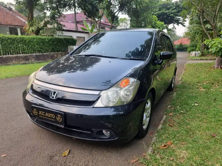 Honda Stream 1.7 MT 2007 Siap Pakai Mobil MPV Senyaman Sedan Plat B