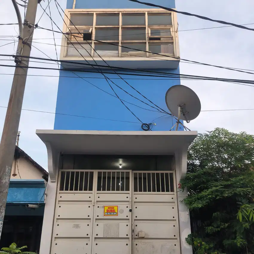 DI JUAL RUMAH 3 LANTAI KANDANGAN REJO BENOWO