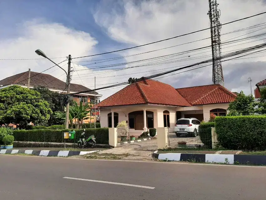 Rumah Kantor Usaha Strategis Tengah Kota Pandeglang Banten