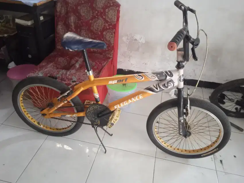 Sepeda anak bmx ukuran 20