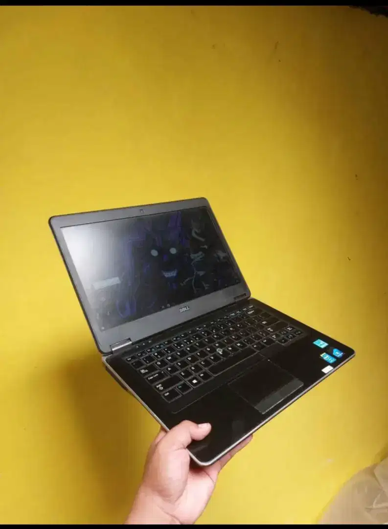 Dell Latittude E7440 Cocok Untuk mahasiswa & kantor -CORE I5