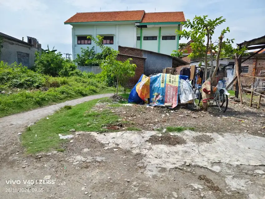 Di jual Tanah, sabagian masih ada kost²an aktif 4 kamar