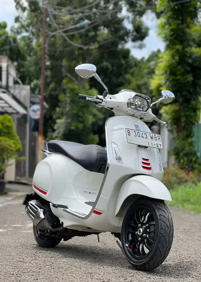 Vespa sprint 2022 s km 6400 not miles