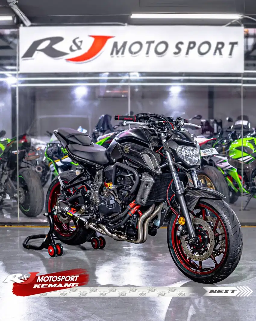 (BPKB & STNK) LOW KM 1000-an Yamaha MT07 MT 07 Nik 2020 Akrapovic