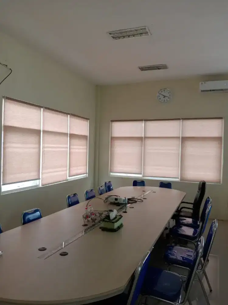 Roller blind tirai
