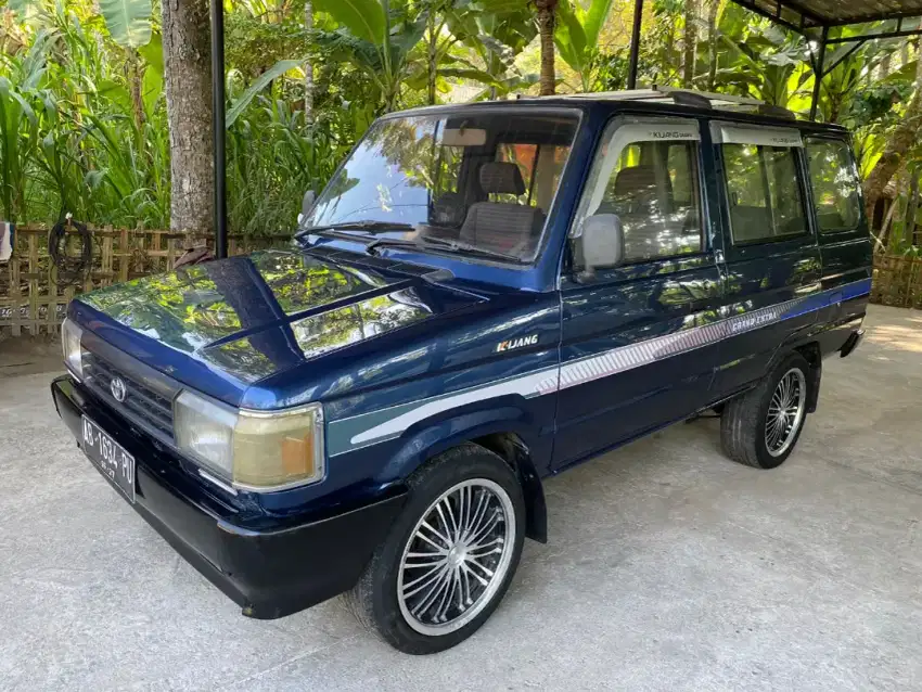 Dijual Toyota kijang 1993