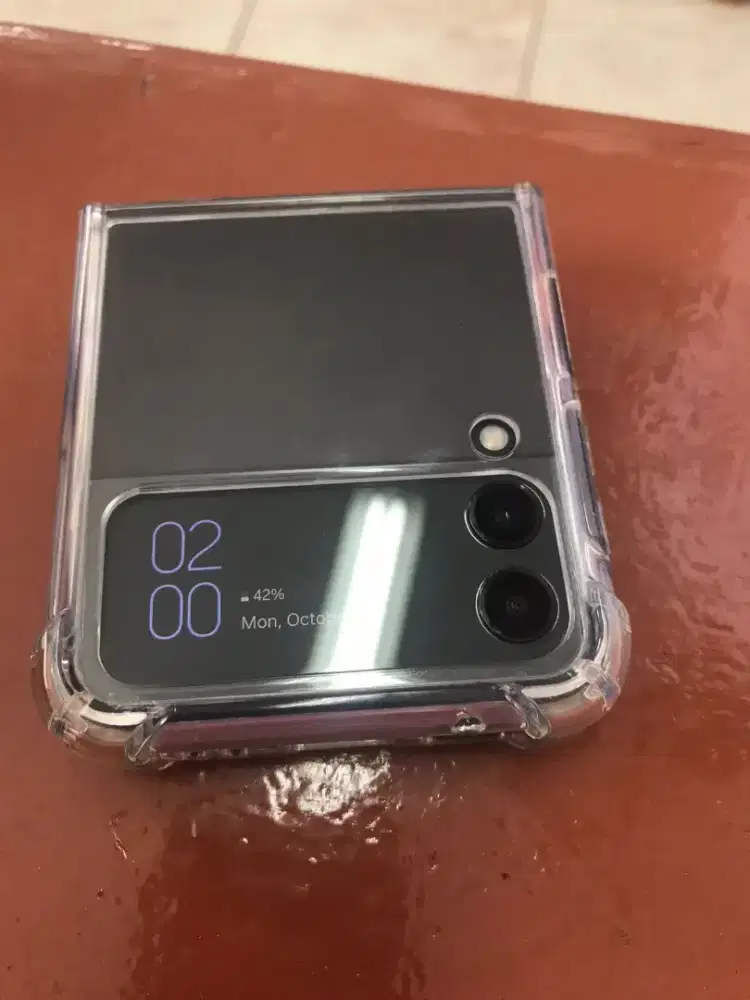 Samsung flip 4 256gb kayak baru lengkap no minus Siap dibli