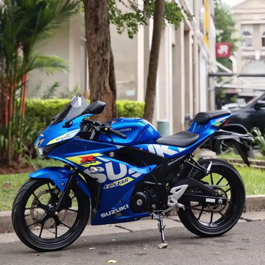 SUZUKI GSX150R BIRU 2023 KM 6K ASLI MULUS TOTAL PAJAK HIDUP