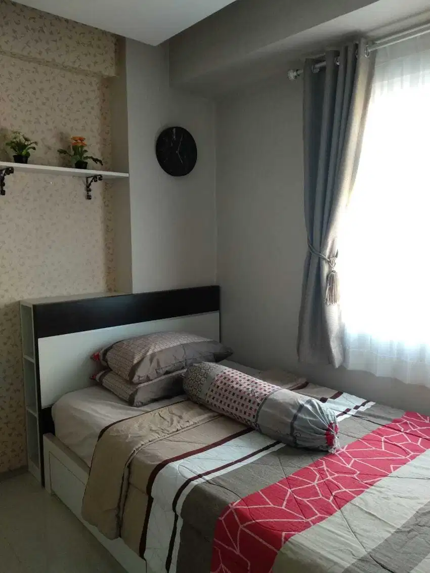 APART GREEN PRAMUKA ROOM 2BED FURNISH SEWA PER/ TAHUN MIDDLE FLOOR