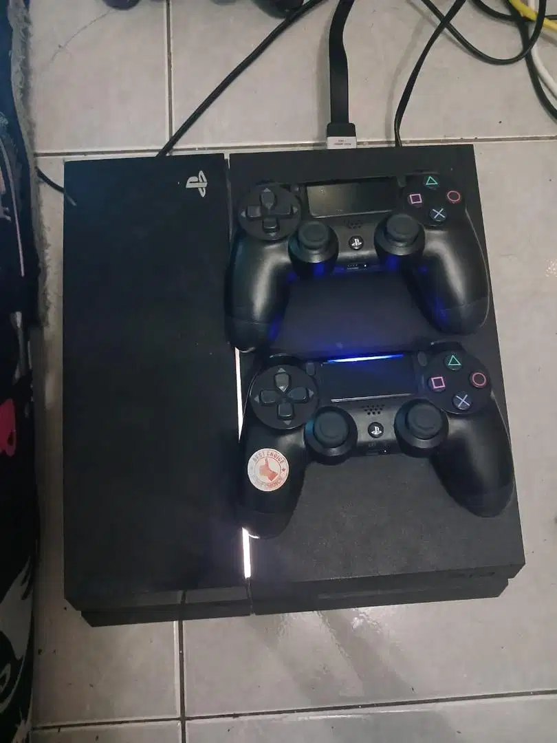 Dijual PS 4 FAT 500Gb