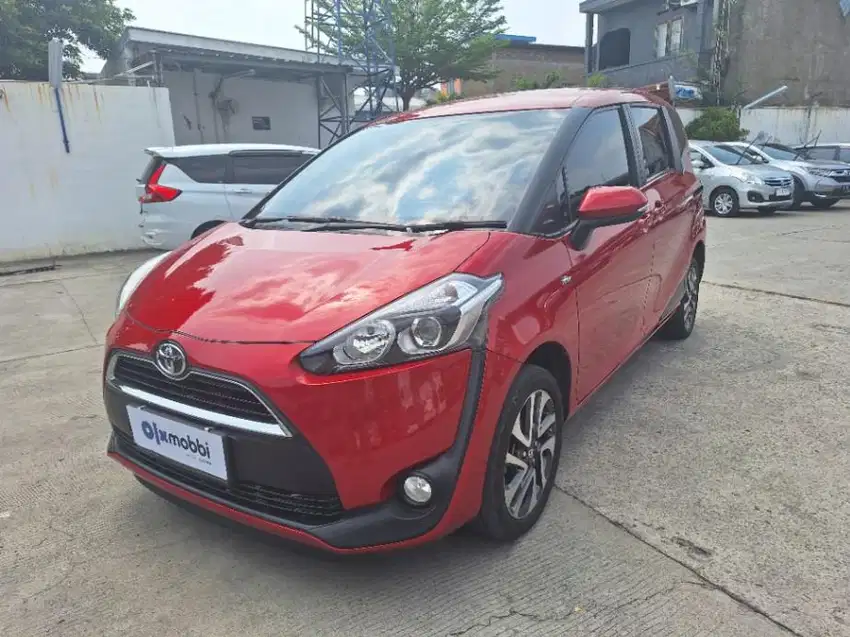 Pajak Panjang - Toyota Sienta 1.5 V Bensin-MT 2018 Merah (4RJ)