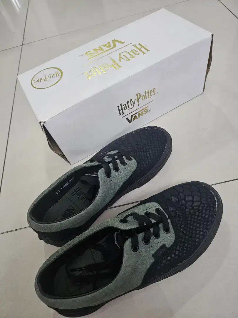 Sepatu VANS HARRY POTTER SLYTHERIN size 38 Like New In Box