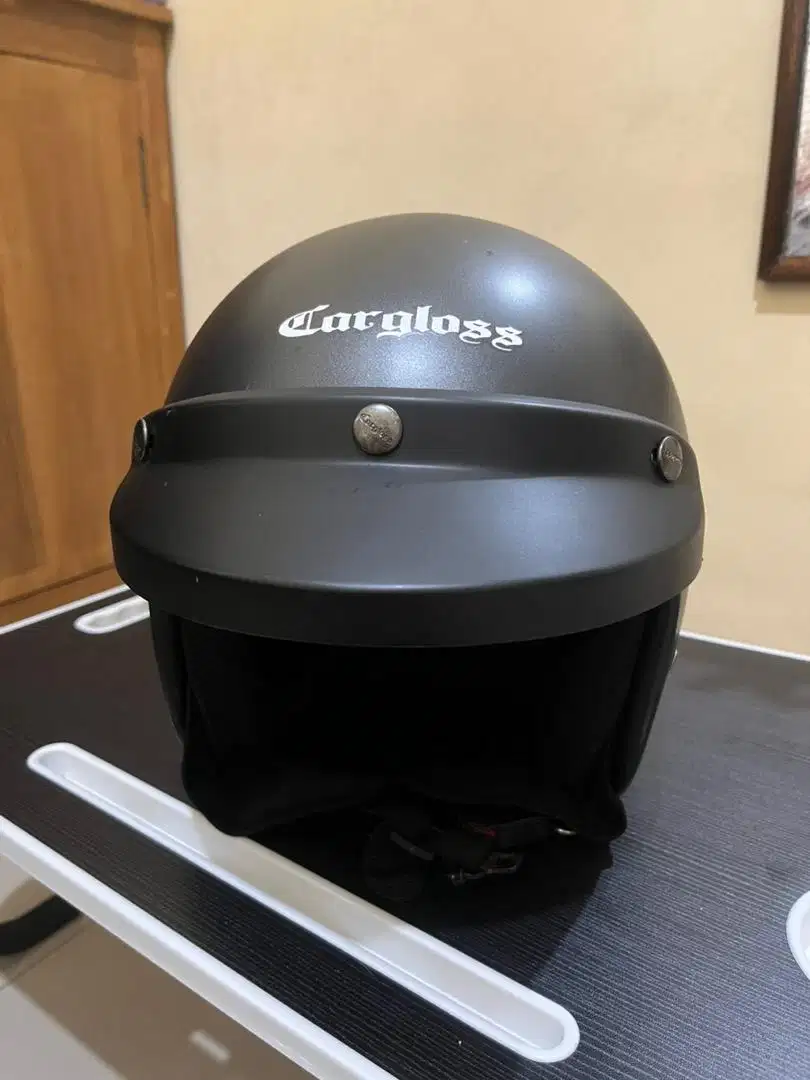 Helm Cargloss hitam doff