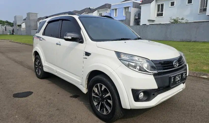 Dijual Daihatsu Terios 1.5 R AT 2017 Putih Km80Rbuan TGN PERTAMA Mulus