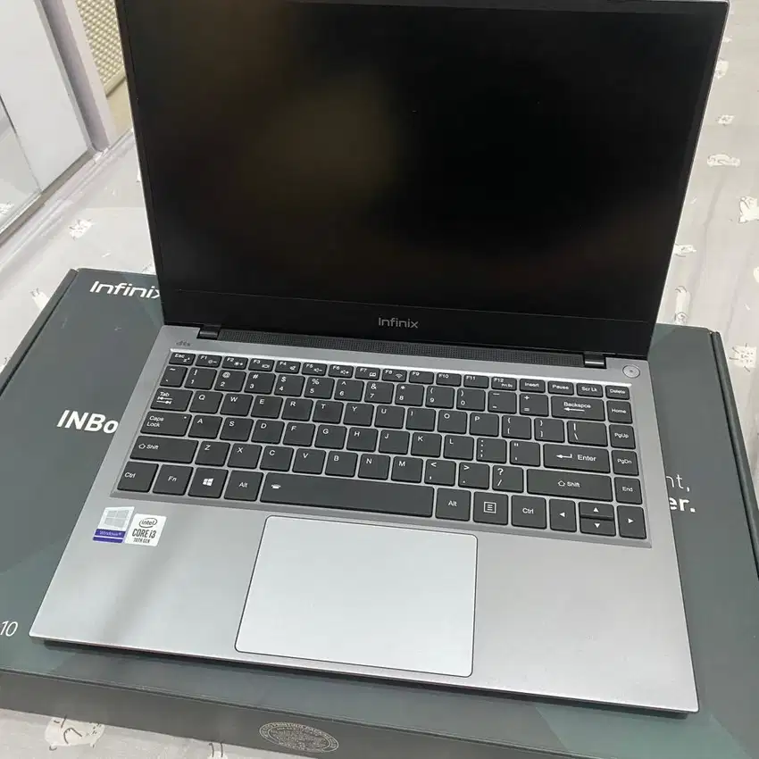 Infinix Inbook X1 Laptop Notebook Grey Core i3 8GB Windows 11 Mint