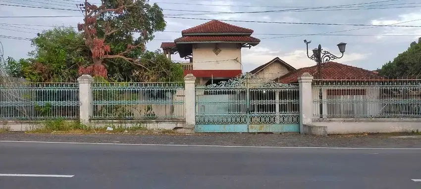 RN.Gudang Luas 9450 Meter Persegi Lokasi Dekat Stasiun Ceper Klaten