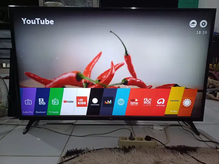 Led smart tv LG uhd 4k 55inchi sudah digital mulus