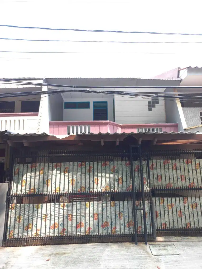 Rumah Kelapa Puan Raya Depan Taman Jogging Kelapa gading