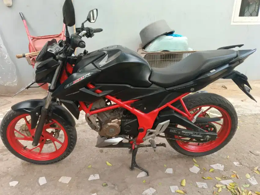 CB 150 R 2017 lengkap hidup terawat