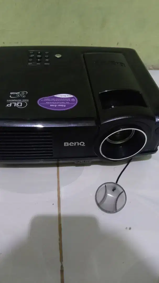 Jual proyektor BenQ MP515